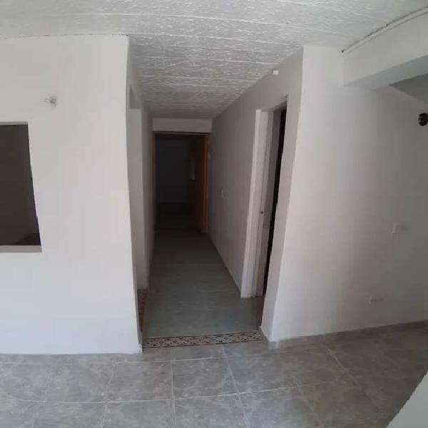 Se arrienda apartamento en Urbanización Goretti