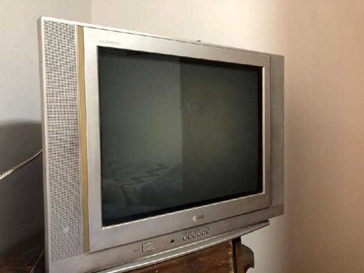 Televisor LG 24”