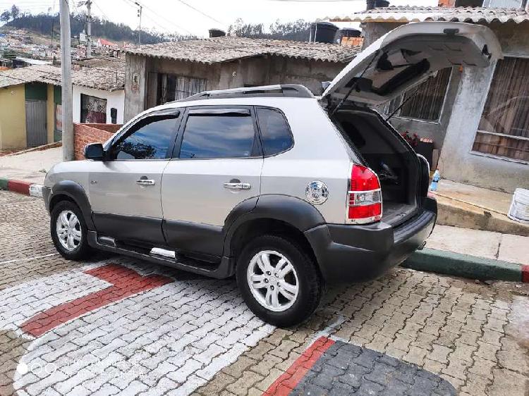 Vendo cambio Tucson 2008 4x4 gasolina 2.0