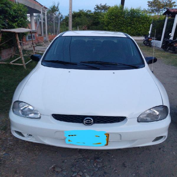 VENDO CHEVROLET CORSA GLS 2002