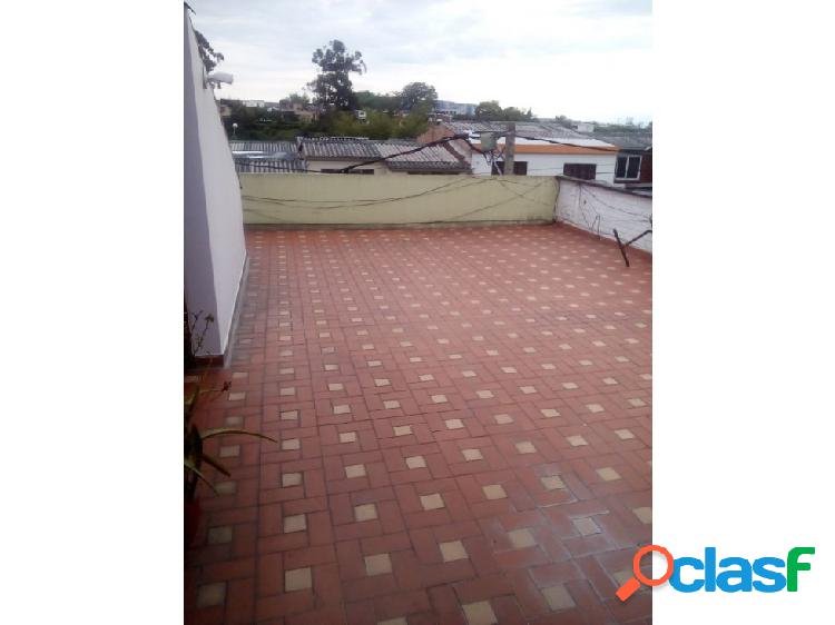 VENTA CASA DUPLEX BARRIO CUBA PEREIRA