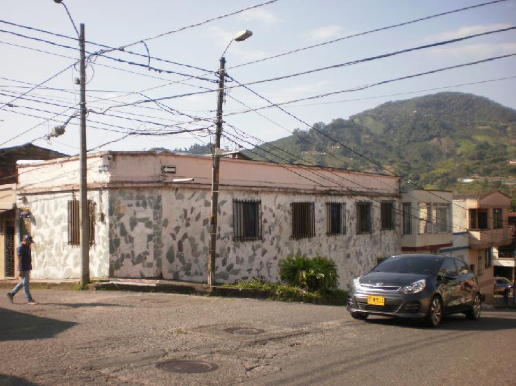 Casa lote Central Pereira