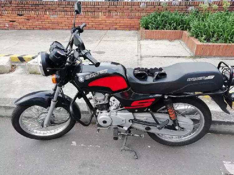 Moto bóxer s 100 como nueva