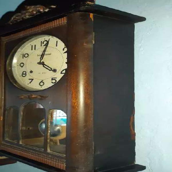 Reloj antiguo no funcional