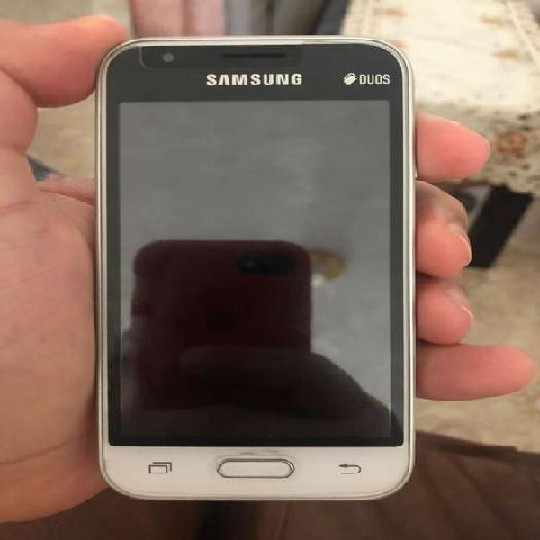 Se vende samsung galaxy J1 mini prime