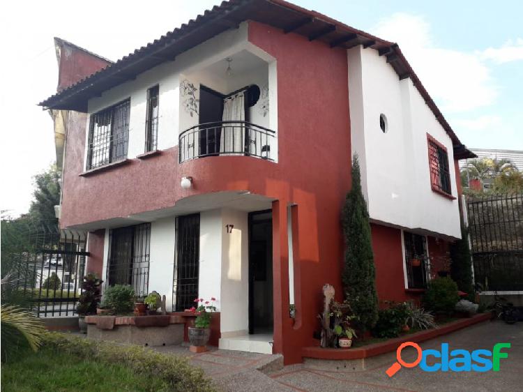 VENTA CASA EN PALAMAS DE MODELO ARMENIA QUINDIO