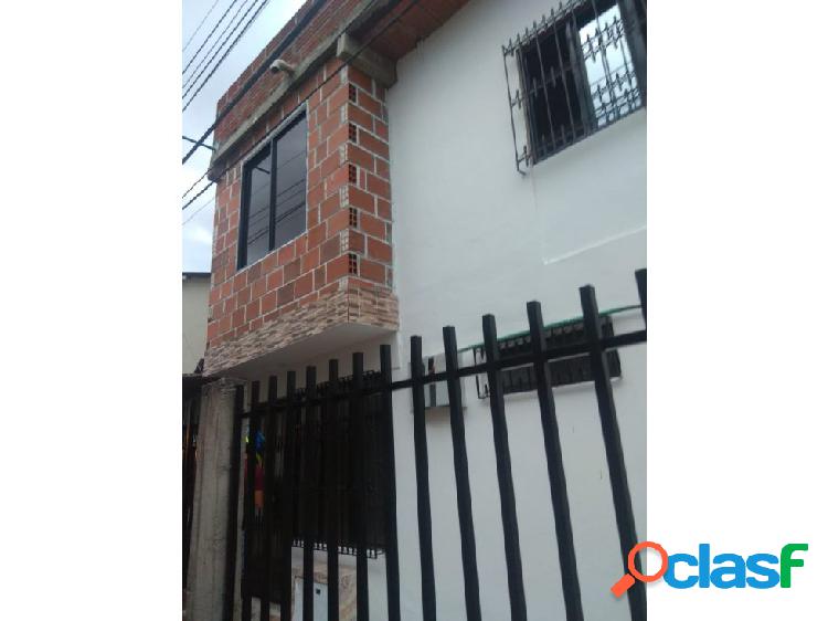 VENTA CASA VILLA DEL LAGO REMODELADA (K.G)