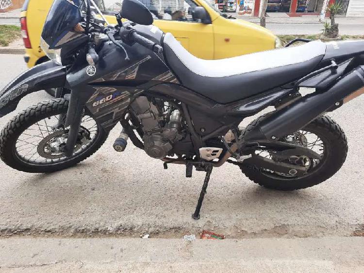 Vendo hermosa XT 660