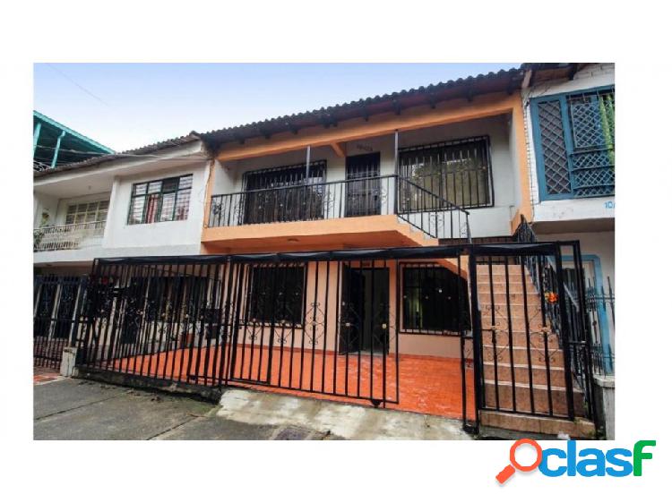 CASA BIFAMILIAR EN COLSEGUROS