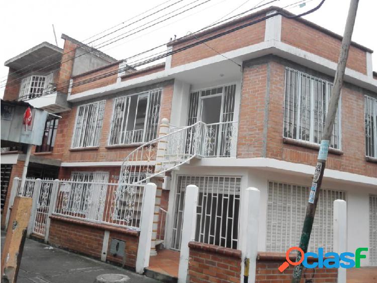 CASA EN VENTA EN COMPARTIR