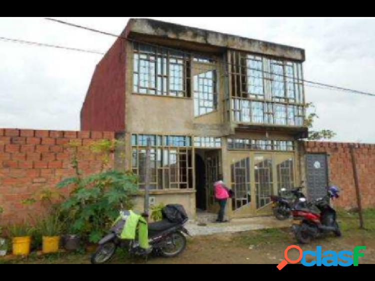 SE VENDE CASA-LOTE EN YOPAL, CASANARE.