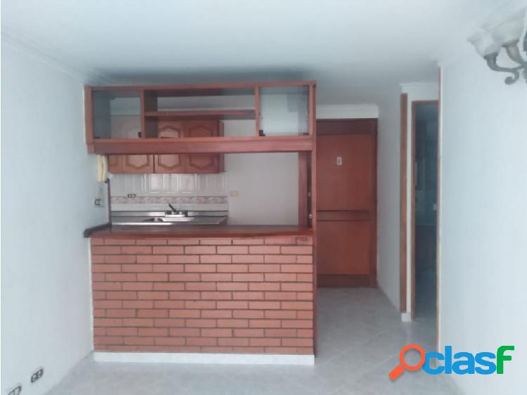 Se arrienda apartamento en Loma Del Indio