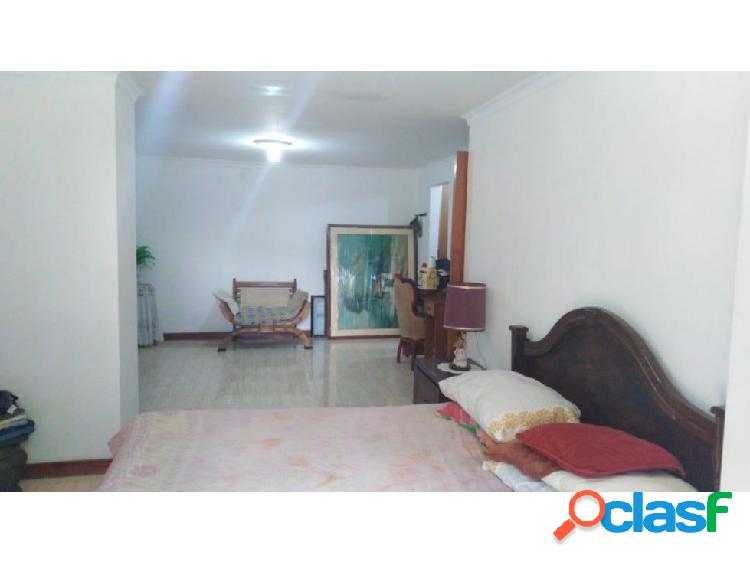 Vendo apartamento en Laureles