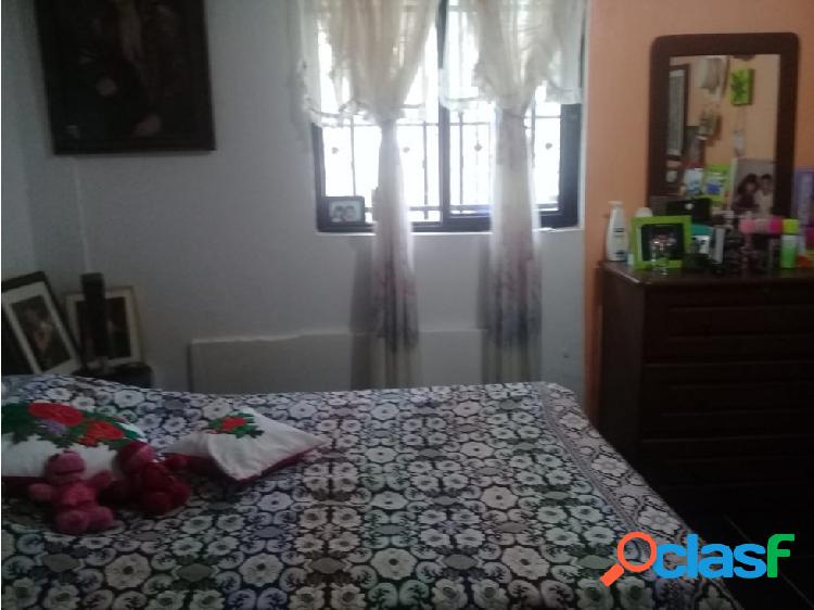 Casa en barrio ciudad libre