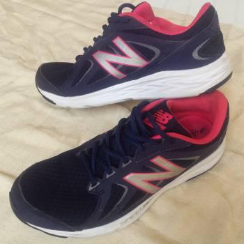 Zapatos deportivos New Balance talla 39