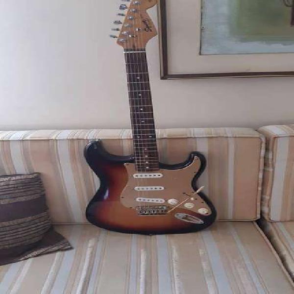 Guitarra Squier Fender eléctrica envio nacional