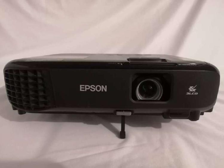 Proyector Epson usado