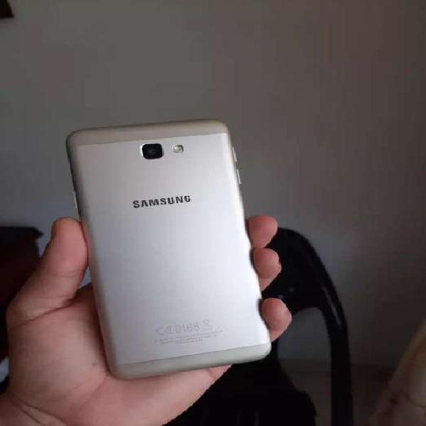 Samsung Galaxy j7 prime