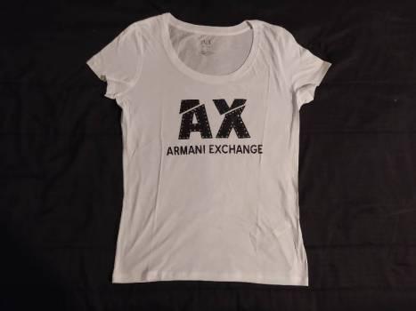 Hermosa Camiseta Armani Original nueva