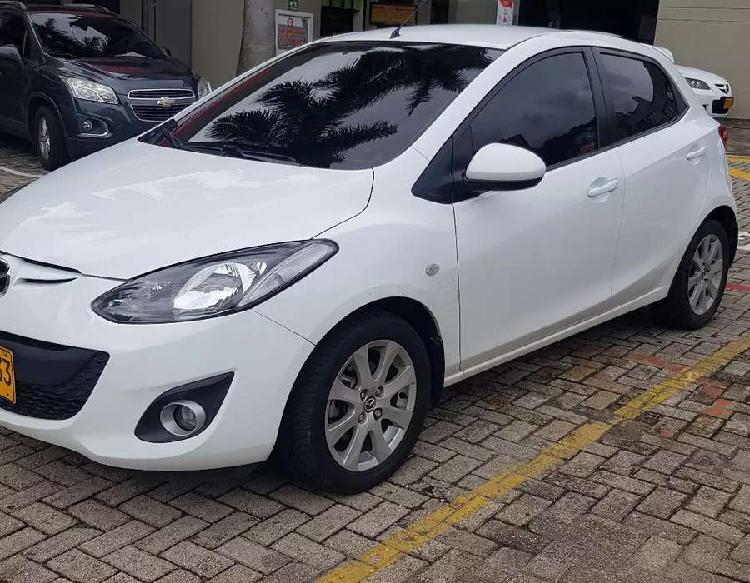 Mazda 2 hb automático