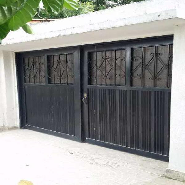 Puerta metálica galvanizada para garage