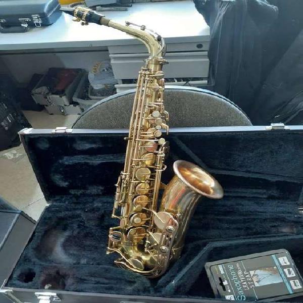 Saxofón Yamaha YAS-61