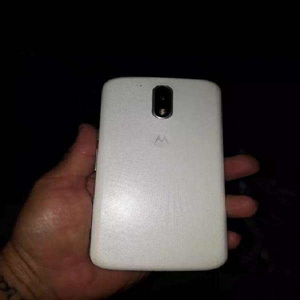 Se vende Motorola 4g plus