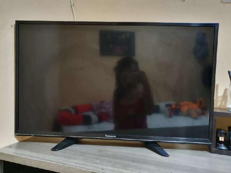 TV Panasonic Smart 32"