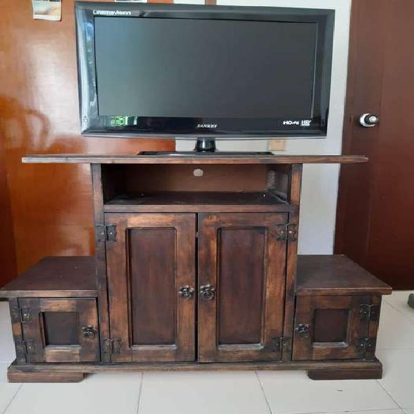 Televisor Sankey 26' + Mueble madera 1m *80cm