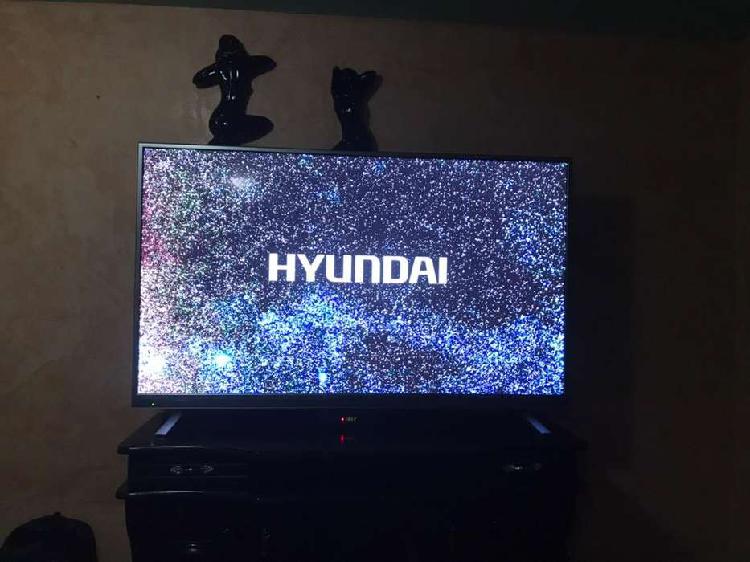 Televisor hyundai de 55”