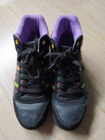 Zapatos negros tipo skate Jump