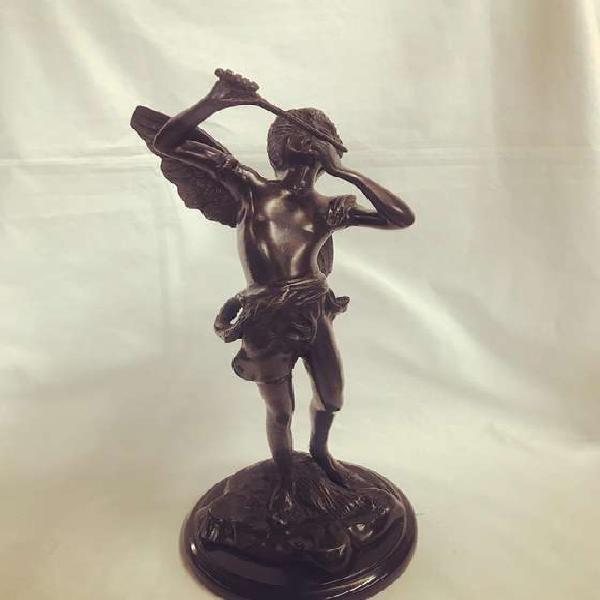 Cupido dios de mitologia en bronce
