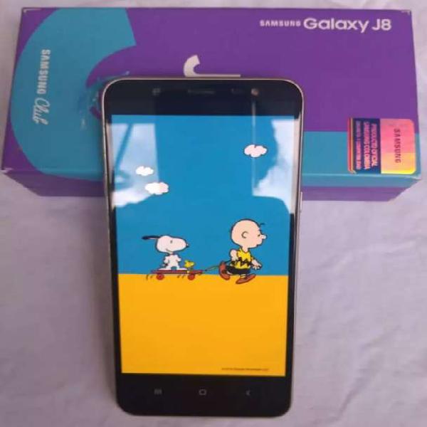 Samsung J8 32GB, con cargador original, en perfecto estado
