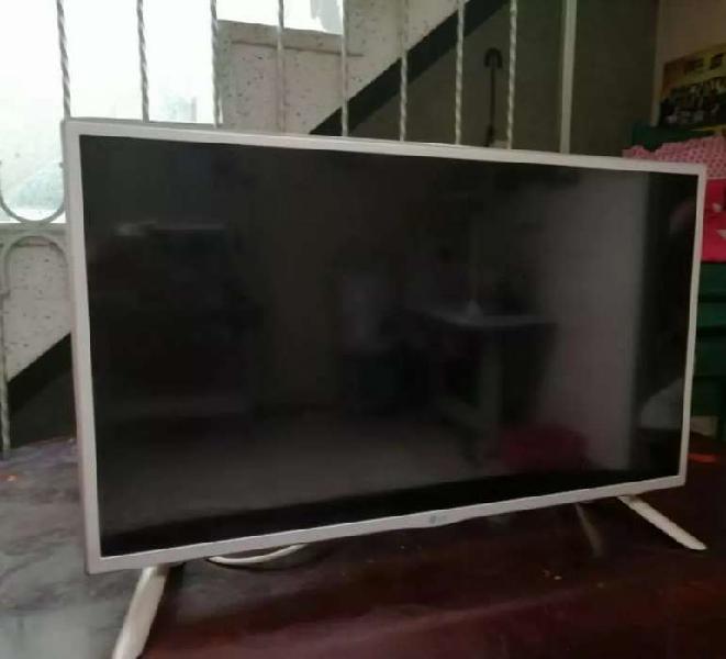 Televisor smartv 32 p'