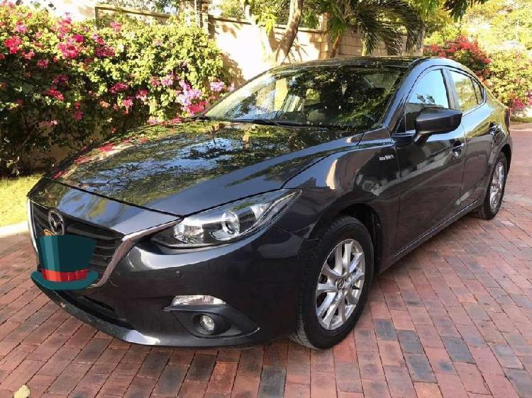 VEPERMUTO MAZDA 3 TOURING 2017 IMPECABLE