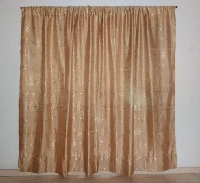 Vendo cortinas en tela yakar. NUEVAS