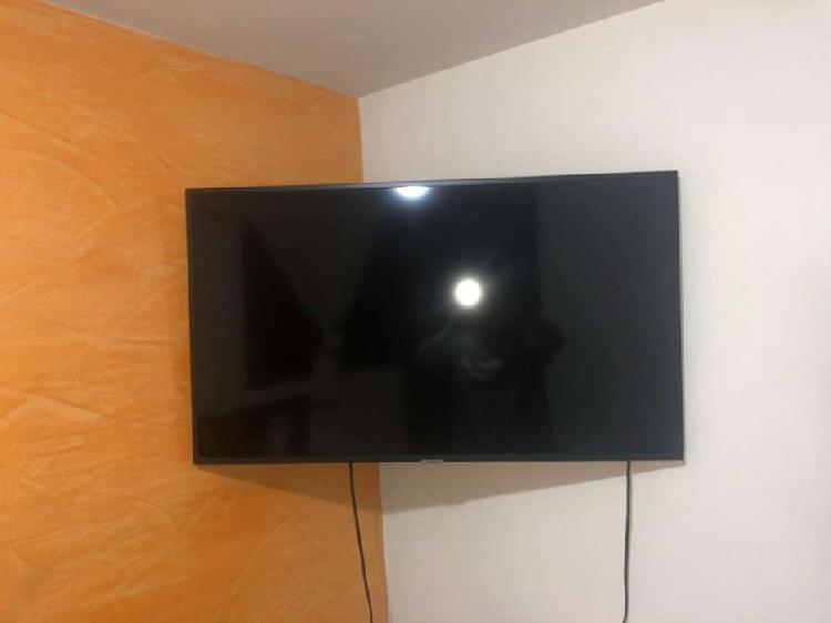 Se vende TV Samsung Series 7 de 43”.