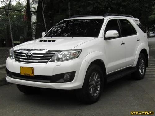 Toyota Fortuner Srv 3000 Cc Td At 4x4