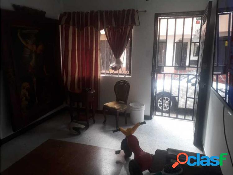 VENTA DE CASA PRIMER PISO OCN GARAJE EN BELÉN