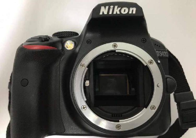 Camara NikonD3400Memoria32GEstuche