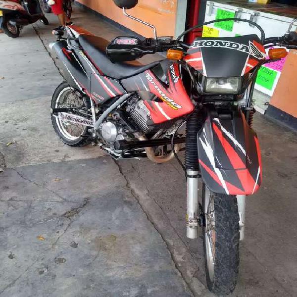 Se venden honda tornado modelo 2010