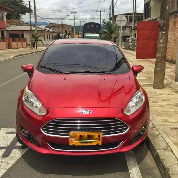 Vendo ford fiesta titanium 2017