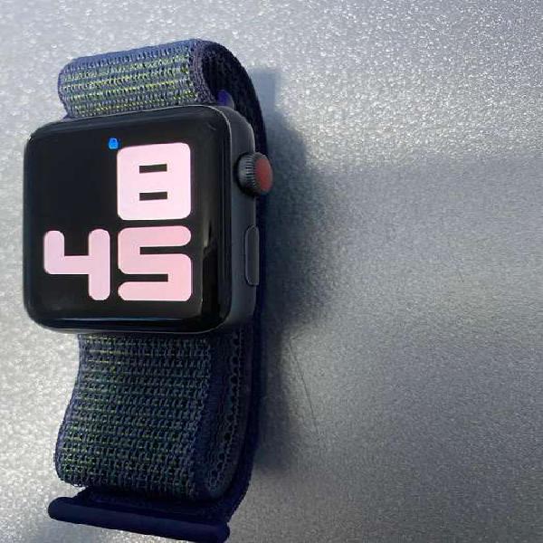 Apple Watch Serie 3 42mm Nike Cellular