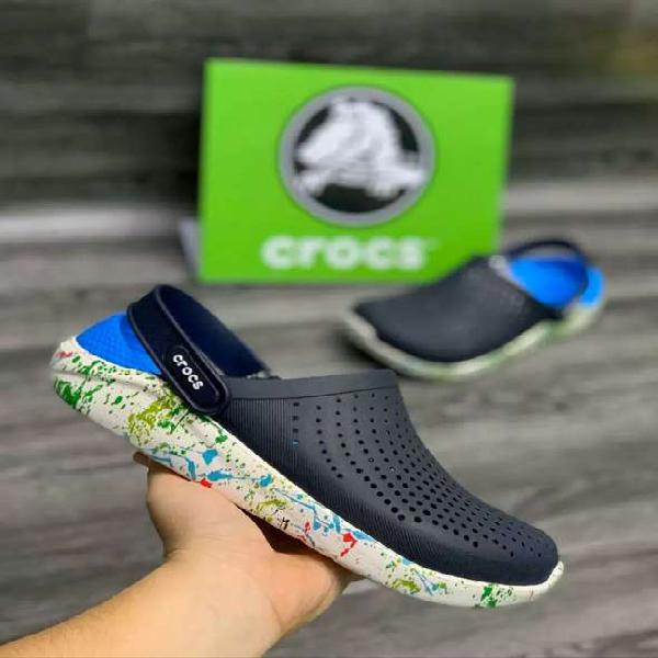 Crocs chispas