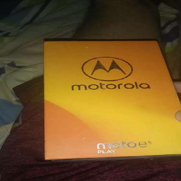 Moto E 5 play con caja y garantía
