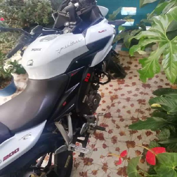 Moto Pulsar AS 200