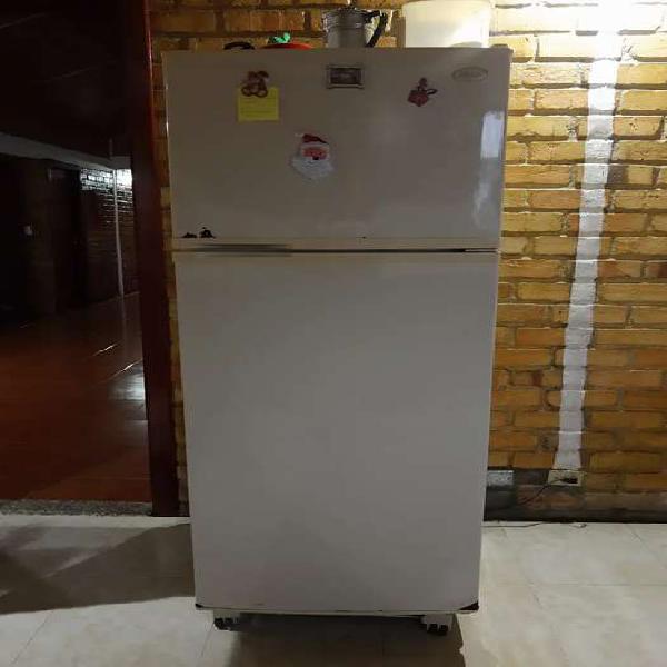 Refrigerador MABE