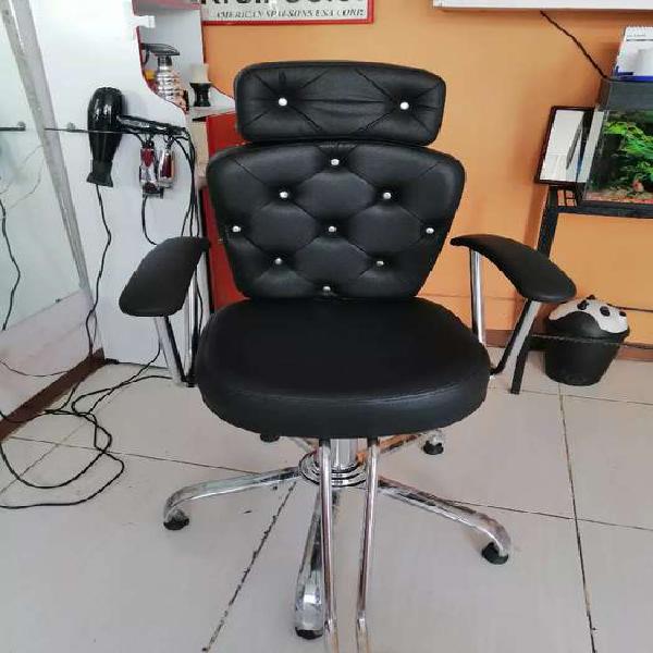 Silla de peluquería o barbería nueva