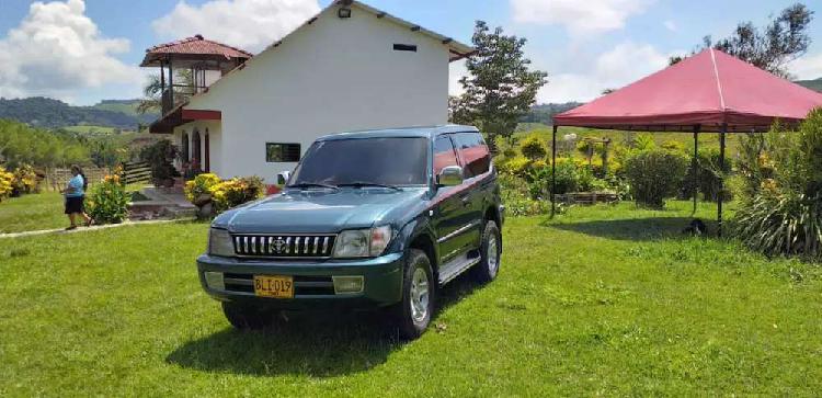 Toyota prado sumo 2001