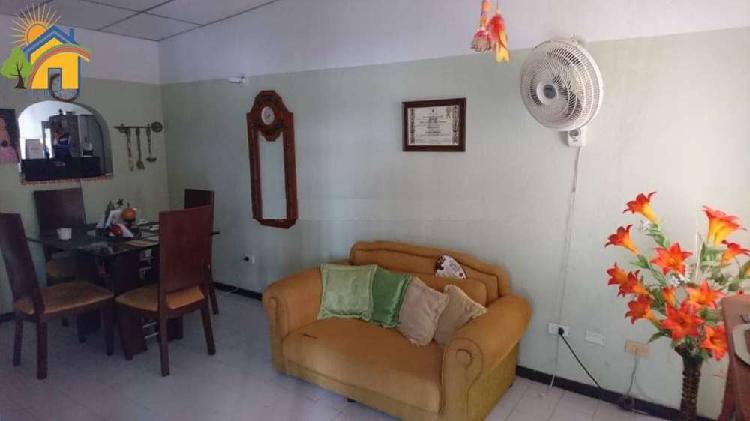 VENDO EXCELENTE CASA SECTOR CORALINA!